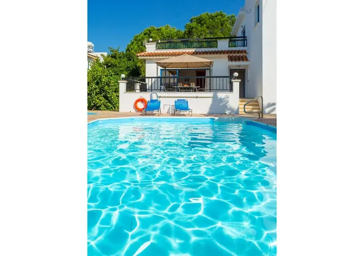 Charoula Tria Paphos