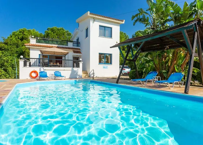 Charoula Tria Paphos