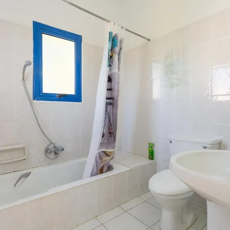 Charoula Tria Large Private Pool Ac Wifi Villa Pafos