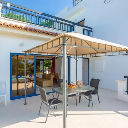 Charoula Tria Large Private Pool Ac Wifi * Πάφος