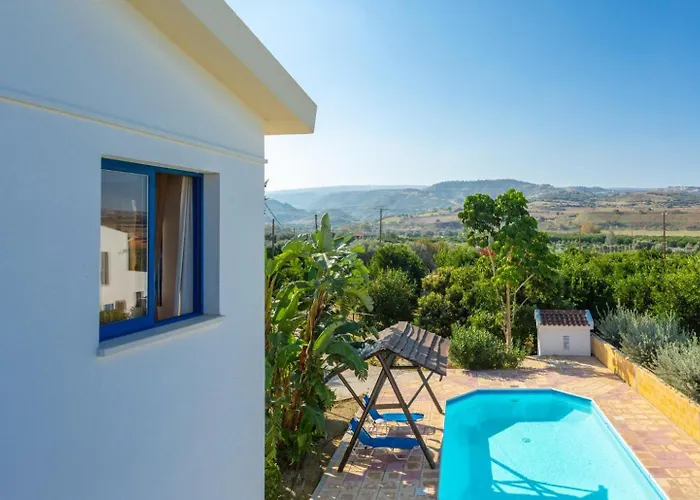 Charoula Tria Large Private Pool Ac Wifi Πάφος