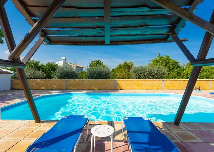 Charoula Tria Large Private Pool Ac Wifi * Paphos